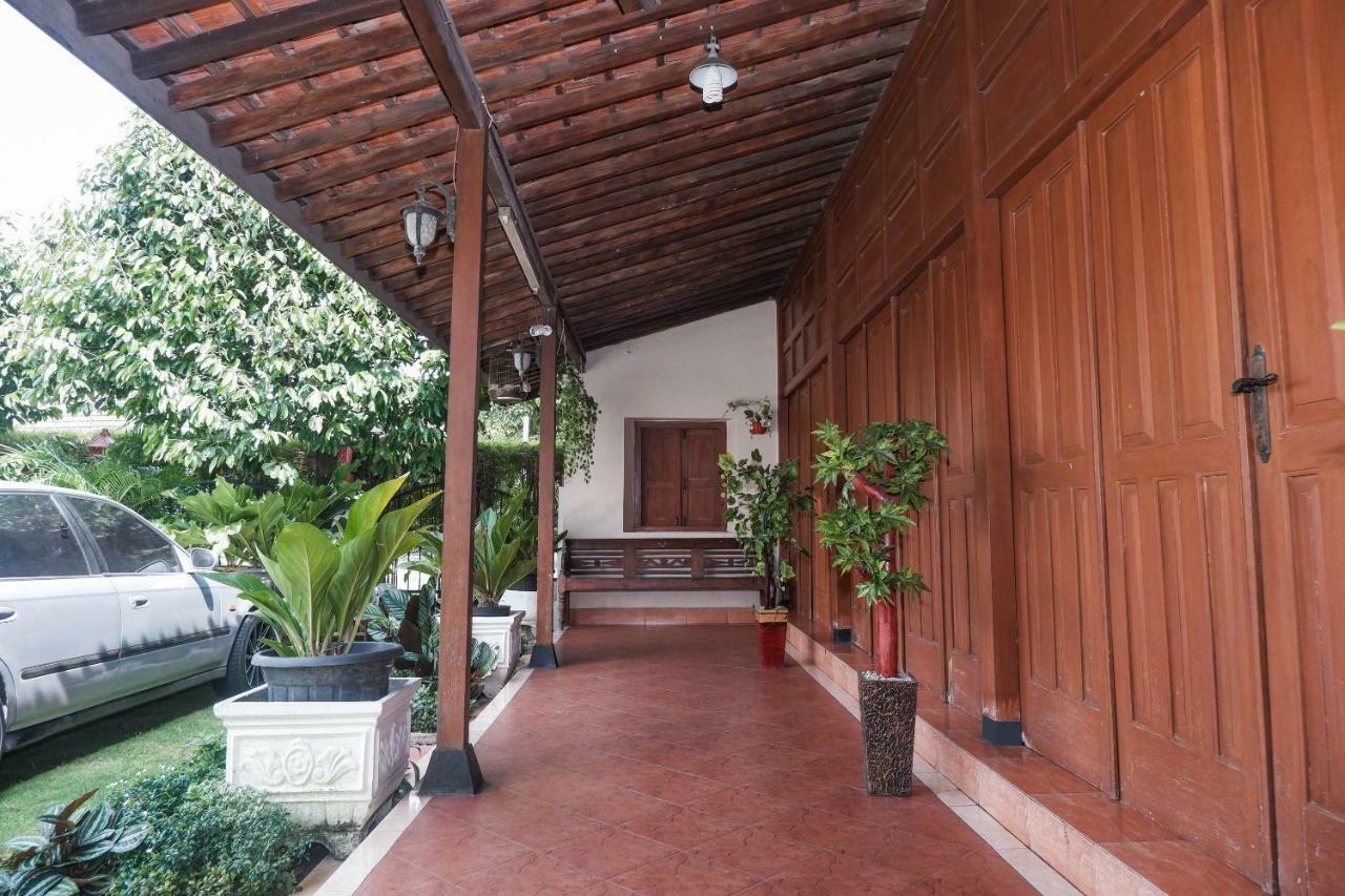 Oyo 405 Wisma Yosoputro Tanjungtirto Exterior foto