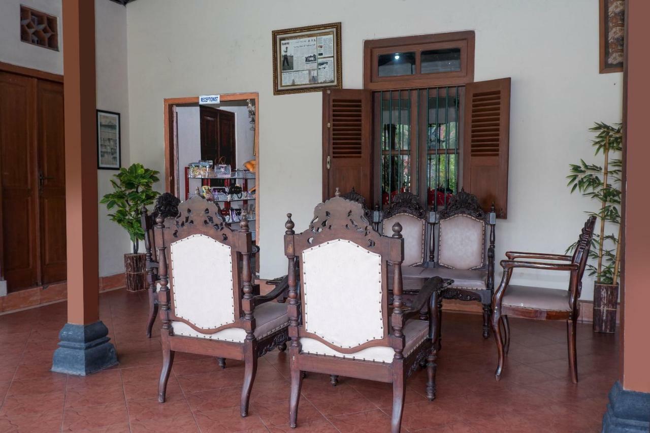 Oyo 405 Wisma Yosoputro Tanjungtirto Exterior foto
