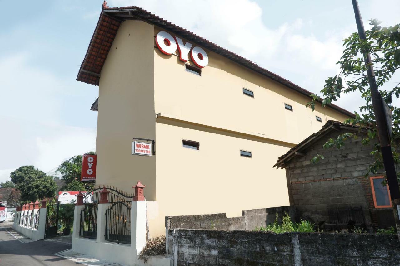 Oyo 405 Wisma Yosoputro Tanjungtirto Exterior foto