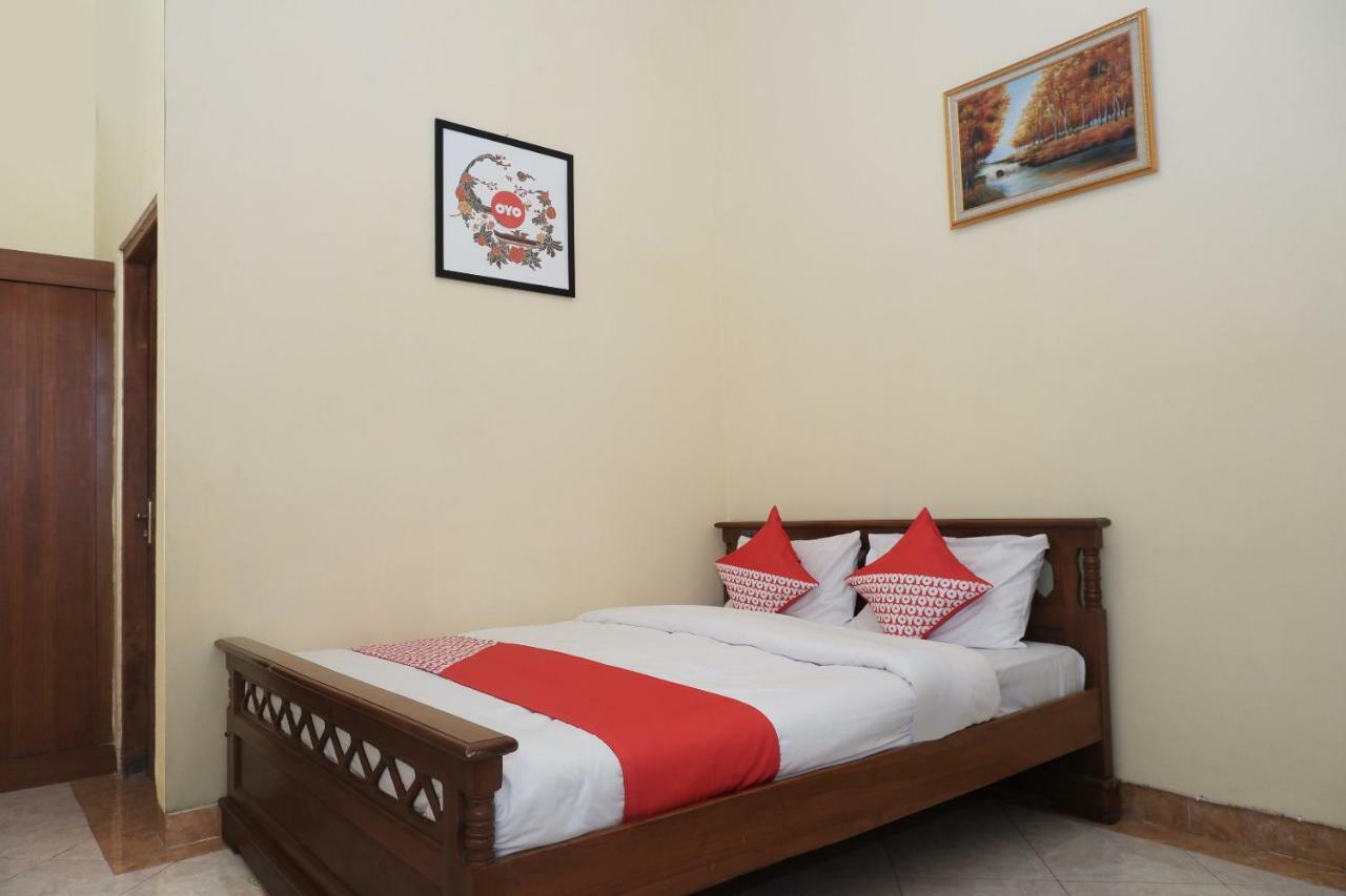 Oyo 405 Wisma Yosoputro Tanjungtirto Exterior foto