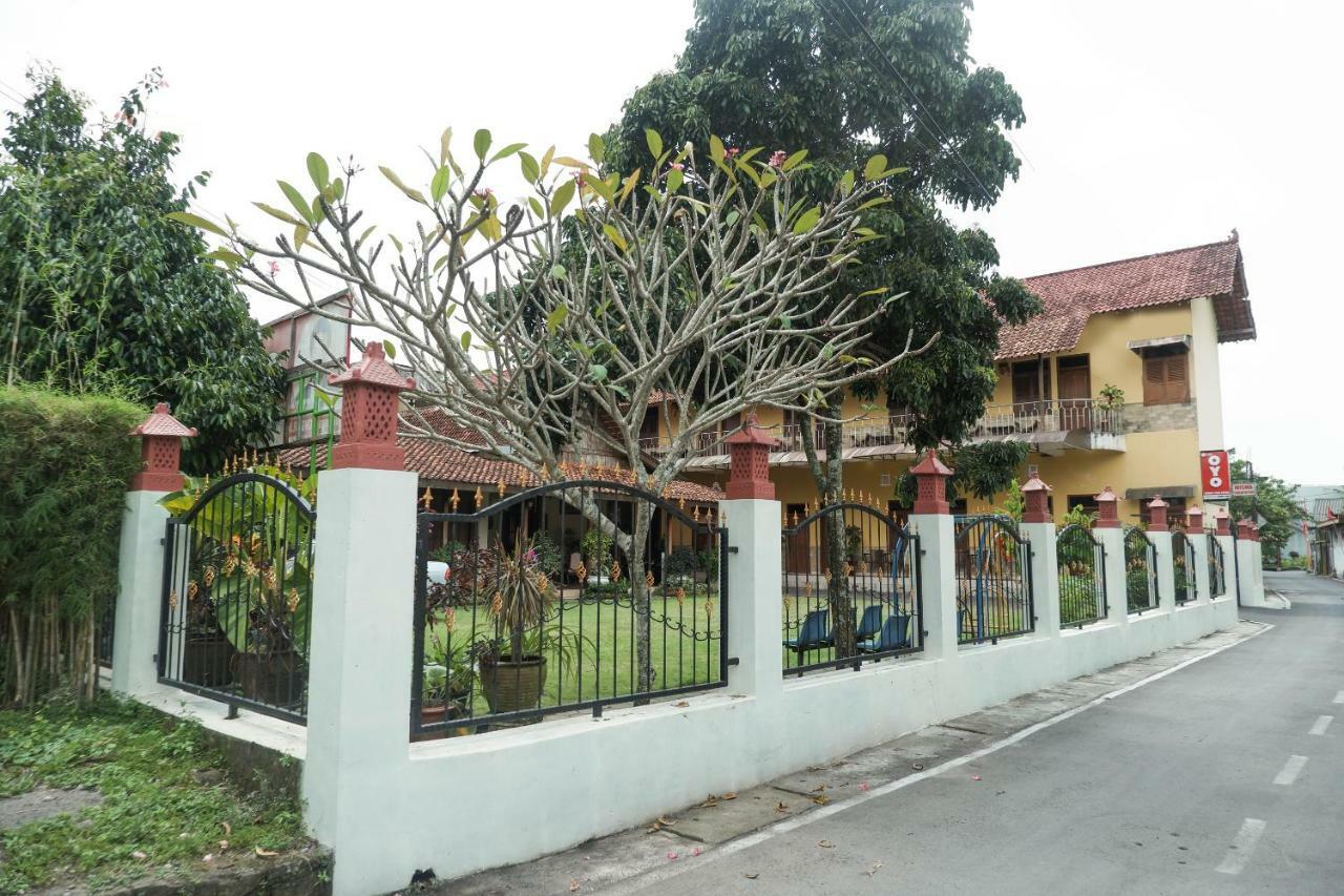 Oyo 405 Wisma Yosoputro Tanjungtirto Exterior foto