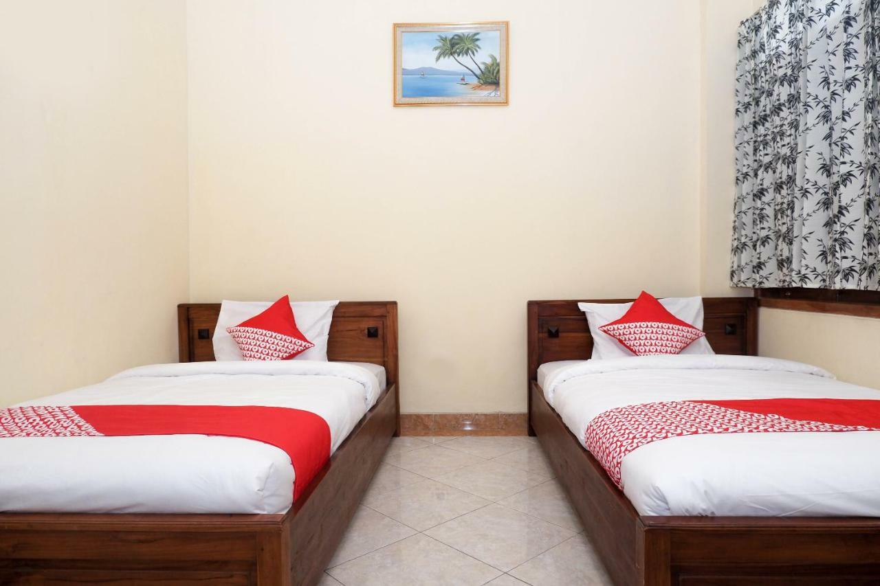 Oyo 405 Wisma Yosoputro Tanjungtirto Exterior foto